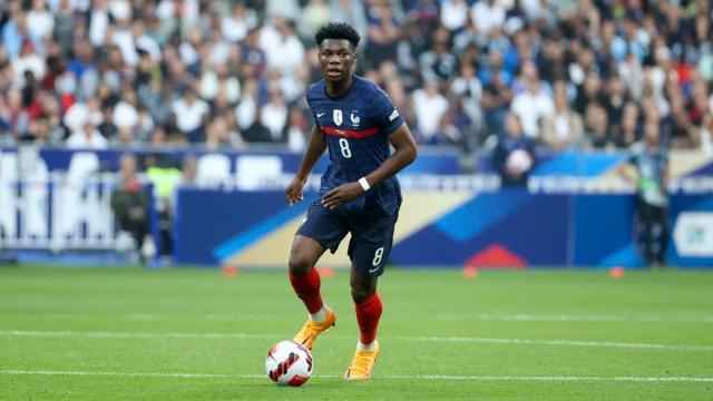 v体育-皇马签下楚阿梅尼一波三折:姆巴佩爽约成转折点