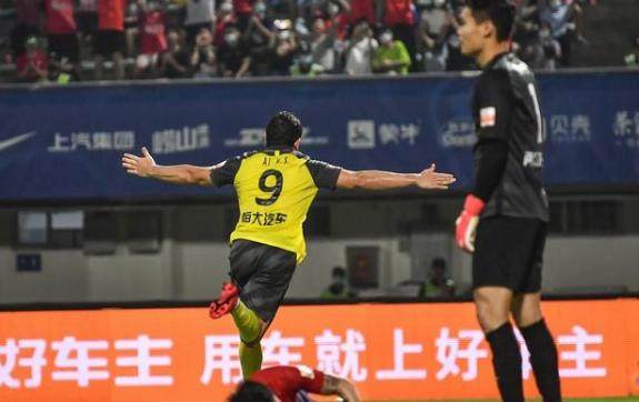 v体育-还有谁？120球！艾克森超李金羽成顶级联赛射手王